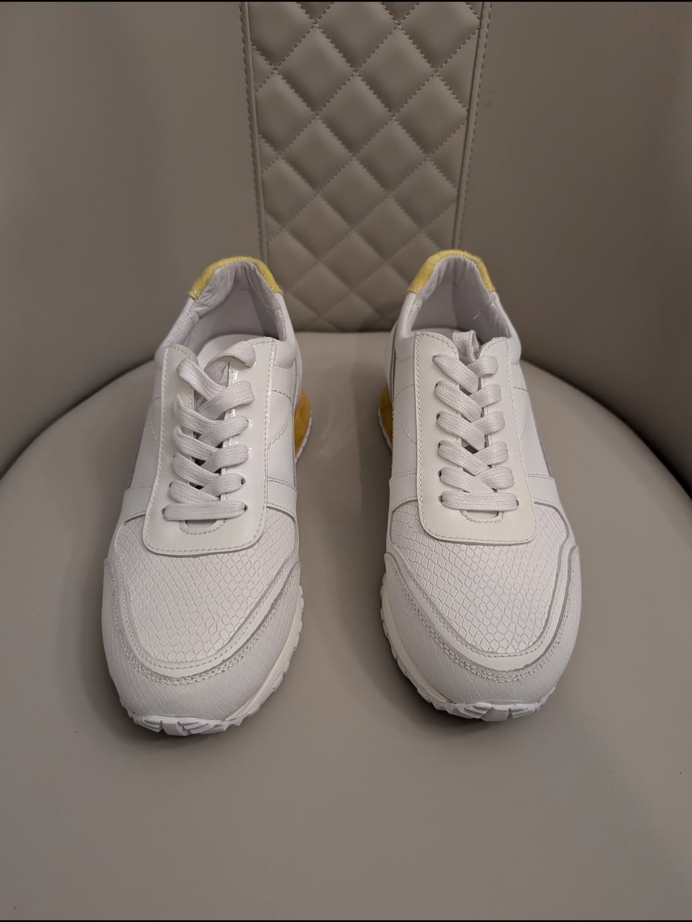 NWOB Marc Nolan Men's Sz 6/Women's Sz 7.5 White Sneakers Unisex